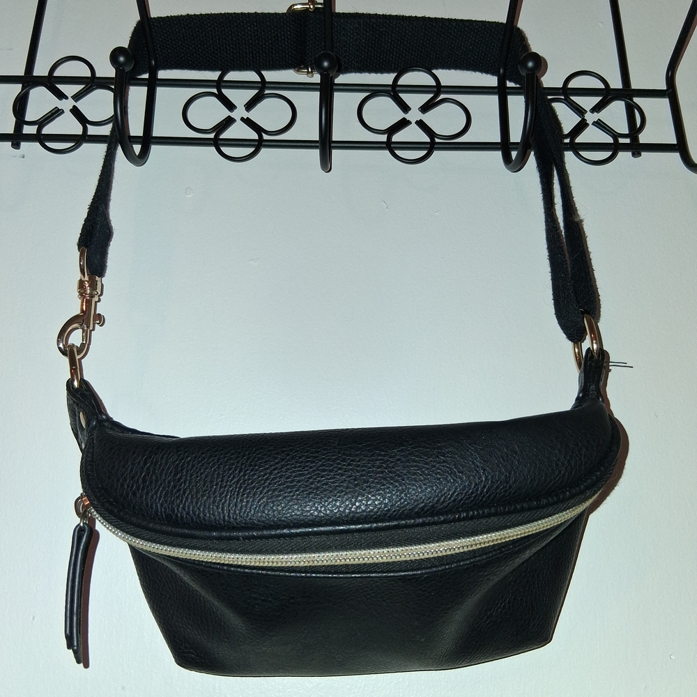 Black Leather Fannypack